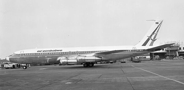 Boeing 707-344C VP-WGA