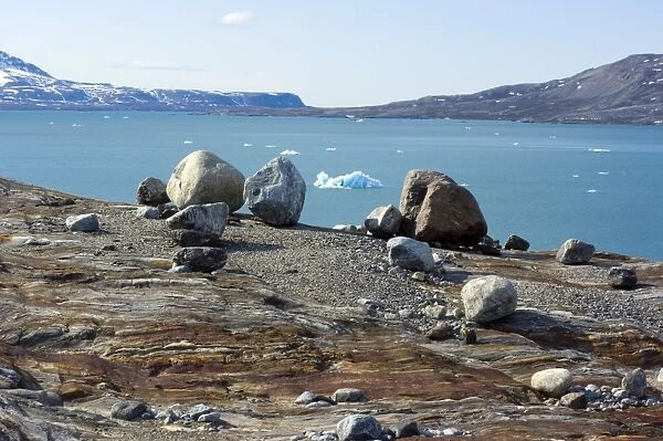 Glacial erratics and fjord