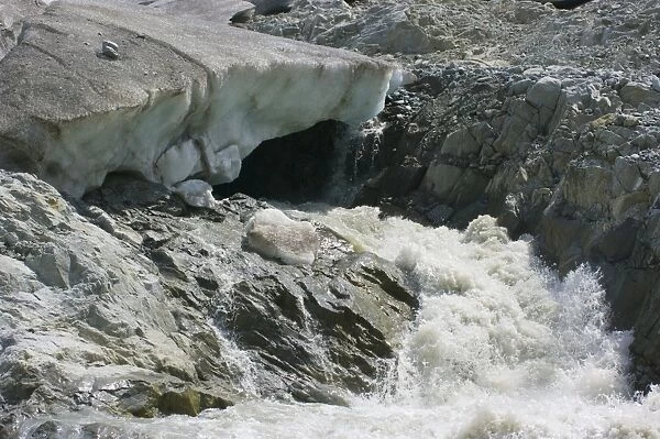 Glacier terminus meltwater