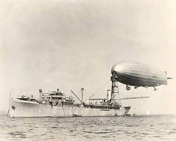 USS Shenandoah airship and tender