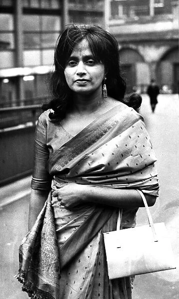 Dr Emill Savundras Wife Pushpam March 1968 at the Courts