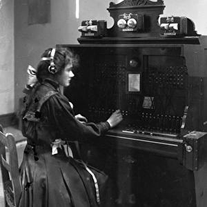 Female telegraph operator, 1910