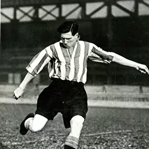Len Shackleton, English footballer