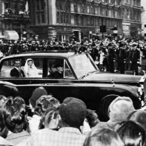Royal Wedding 1963 - bride arrives at the Abbey
