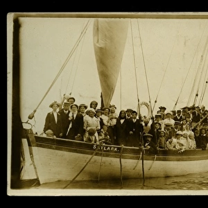 Skylark, Medina-class lifeboat, with passengers