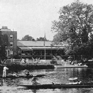 A view of Murrays River Club at Maidenhead, 1920