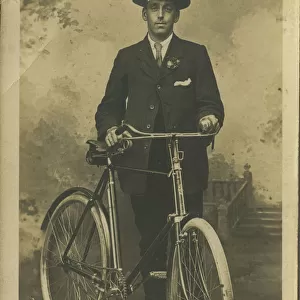 Vintage Edwardian Bicycle, Britain. Date: 1910s