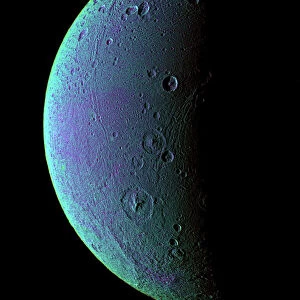 Saturns moon Dione, Cassini image