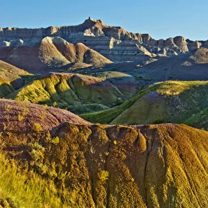 colored hills, Badlands Loop Trail, Badlands National Park, South Dakota, USA