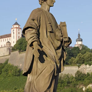 Statue of Saint Totnan, Alte Mainbruecke bridge, Wuerzburg, Lower Franconia, Franconia, Bavaria, Germany, Europe, PublicGround
