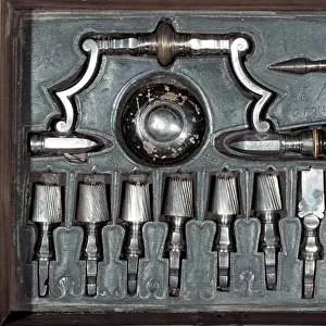 Trepan, surgical tool (drill) with accessories, 1768 (photography)