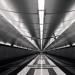 Sanremo Station - Tunnel