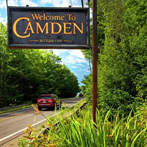 Maine, Camden, Welcome Sign